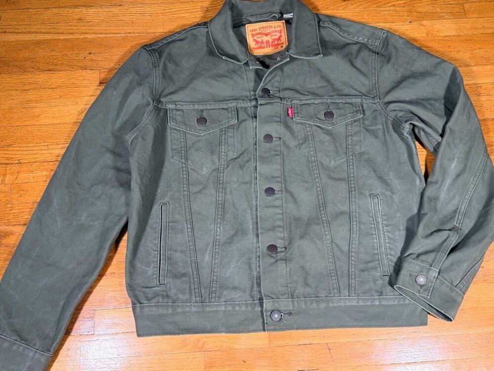Levi’s Men’s Medium Olive Green Canvas Trucker Jacket Workwear Faded